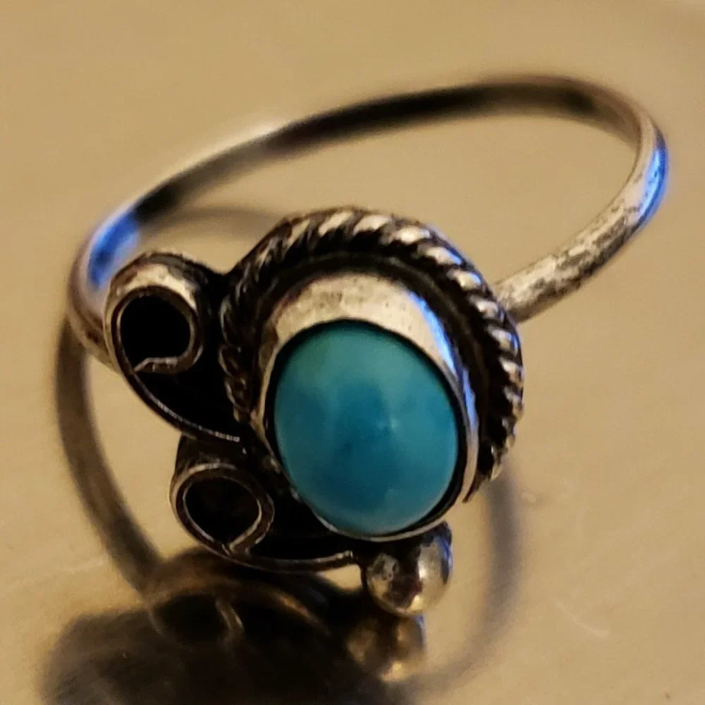 Vintage Handmade Southwest Native American Turquoise Sterling Silver Ring